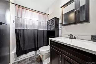 8 Roberts St, Mastic, NY 11950 - Photo 17