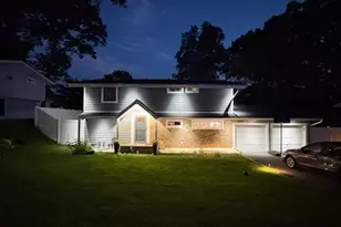 28 Florida Ave, Commack, NY 11725 - Photo 3