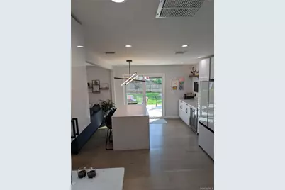 28 Florida Avenue, Commack, NY 11725 - Photo 15