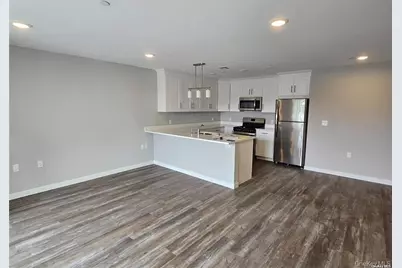221 Eastview Drive #16, Central Islip, NY 11722 - Photo 3