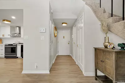 15 Stewart Place #1S, White Plains, NY 10603 - Photo 3