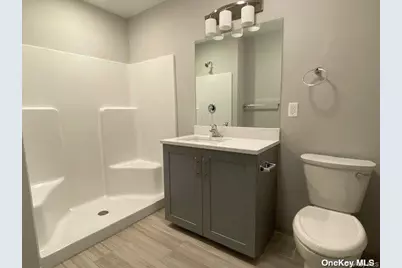 221 Eastview Drive #18, Central Islip, NY 11722 - Photo 7