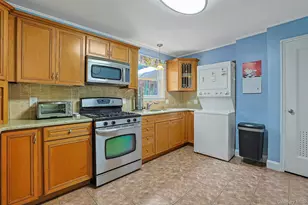 157 Whitman Rd, Yonkers, NY 10710 - Photo 9