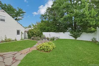 157 Whitman Road, Yonkers, NY 10710 - Photo 19
