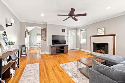 1 Ridgewood Drive, Wantagh, NY 11793 - Photo 5