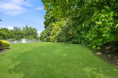 6 Oatley Place, Commack, NY 11725 - Photo 31