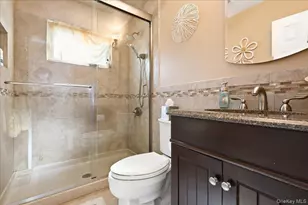 151 New York Ave, West Babylon, NY 11704 - Photo 21