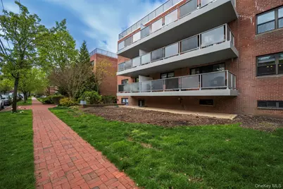 20 Canterbury Road #3A, Great Neck, NY 11021 - Photo 25