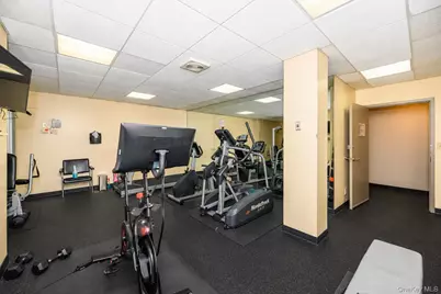 20 Canterbury Road #3A, Great Neck, NY 11021 - Photo 23