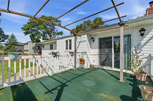 835 7th St, West Babylon, NY 11704 - Photo 27