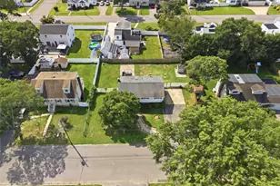835 7th St, West Babylon, NY 11704 - Photo 31