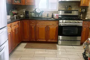 312 E Columbia St, Hempstead, NY 11550 - Photo 5