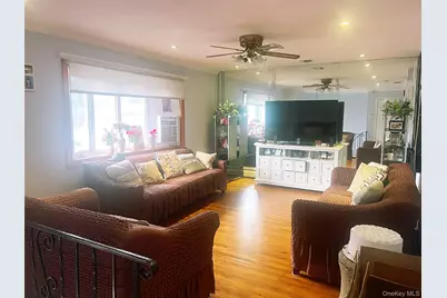 312 E Columbia Street, Hempstead, NY 11550 - Photo 3