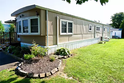 703 Fresh Pond Avenue #55, Calverton, NY 11933 - Photo 5