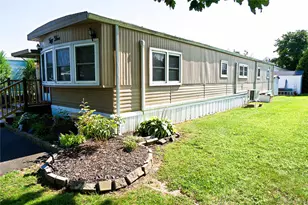 703 Fresh Pond Ave, Calverton, NY 11933 - Photo 5