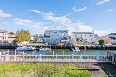 2695 Ocean Avenue, Seaford, NY 11783 - Photo 41