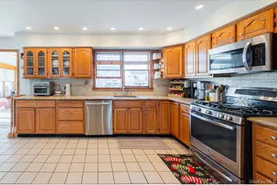 2695 Ocean Avenue, Seaford, NY 11783 - Photo 15
