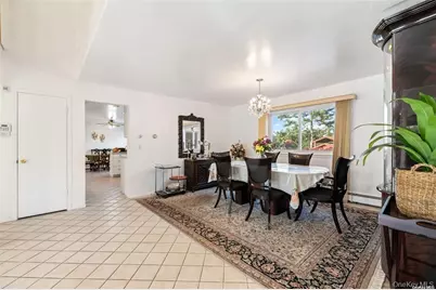 4 Jester Court, Dix Hills, NY 11746 - Photo 11