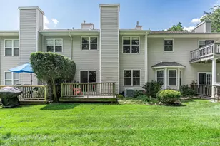 406 Willow Pond Dr, Riverhead, NY 11901 - Photo 21