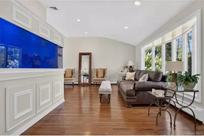 1 Ryan Court, Syosset, NY 11791 - Photo 3