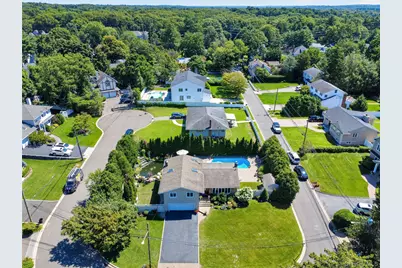 1 Ryan Court, Syosset, NY 11791 - Photo 21