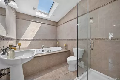 1 Ryan Court, Syosset, NY 11791 - Photo 17