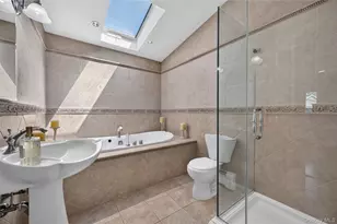 1 Ryan Ct, Syosset, NY 11791 - Photo 17