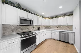 40 W 4th St, Patchogue, NY 11772 - Photo 13