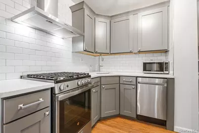 7025 Yellowstone Boulevard #8Q, Forest Hills, NY 11375 - Photo 3