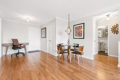 7025 Yellowstone Boulevard #8Q, Forest Hills, NY 11375 - Photo 7