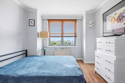 7025 Yellowstone Boulevard #8Q, Forest Hills, NY 11375 - Photo 15
