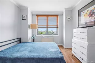 70-25 Yellowstone Blvd, Forest Hills, NY 11375 - Photo 15