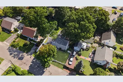 10 Field Place, Huntington Station, NY 11746 - Photo 29