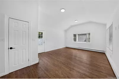10 Field Place, Huntington Station, NY 11746 - Photo 5