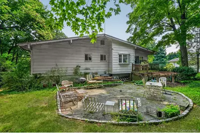 69 Stonewall Circle, White Plains, NY 10607 - Photo 45