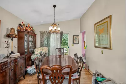69 Stonewall Circle, White Plains, NY 10607 - Photo 17