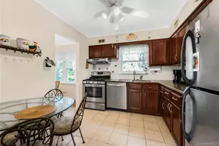 33 Dexter Rd, Yonkers, NY 10710 - Photo 9