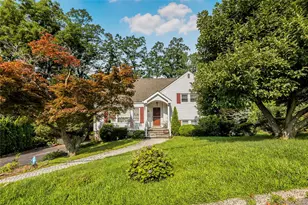 33 Dexter Rd, Yonkers, NY 10710 - Photo 3
