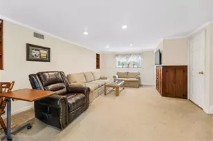 33 Dexter Rd, Yonkers, NY 10710 - Photo 21