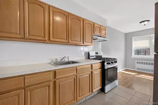 61-44 164th St, Flushing, NY 11365 - Photo 5