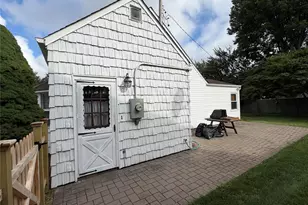 32 Griddle Ln, Levittown, NY 11756 - Photo 5