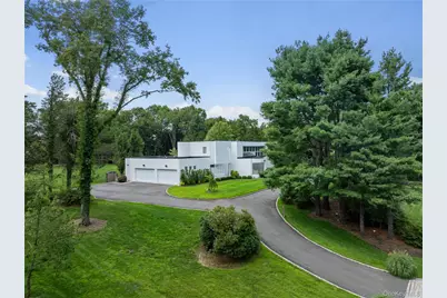 1 Vista Drive, Syosset, NY 11791 - Photo 21
