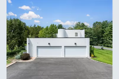 1 Vista Drive, Syosset, NY 11791 - Photo 19