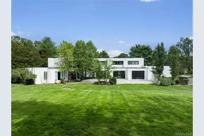 1 Vista Drive, Syosset, NY 11791 - Photo 3