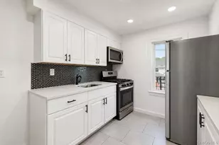 93-14 211th St, Queens Village, NY 11428 - Photo 5