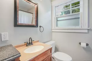 170 Hooker Ave, Poughkeepsie, NY 12603 - Photo 15