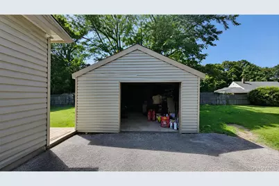 268 Beaver Drive, Mastic Beach, NY 11951 - Photo 15