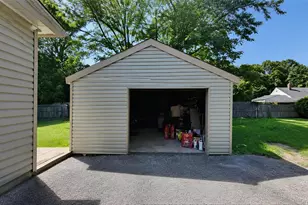 268 Beaver Dr, Mastic Beach, NY 11951 - Photo 15