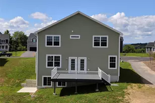 38 Dartmouth Dr, Poughkeepsie, NY 12603 - Photo 23