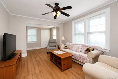 11 Osborn Avenue, New York, NY 10308 - Photo 5
